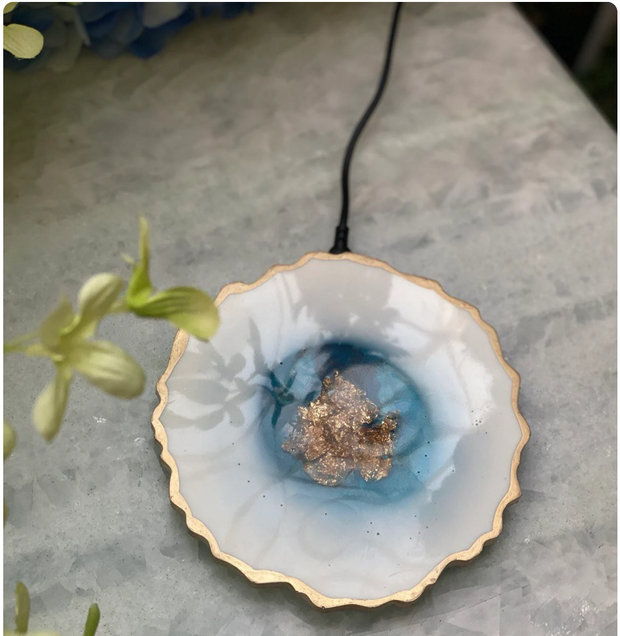 Resin Geode Wireless Charger - LED Qi Charging Pad with Crystal Design and Ambient Light Brodster Market